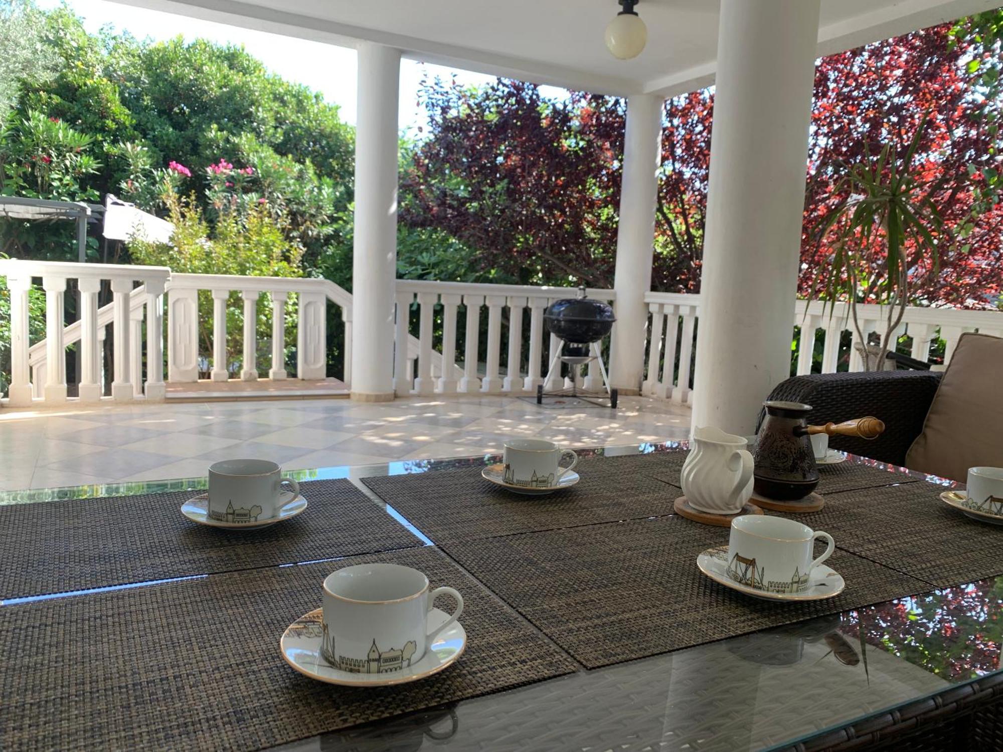 Axenia Hotel 尤塔哈 外观 照片