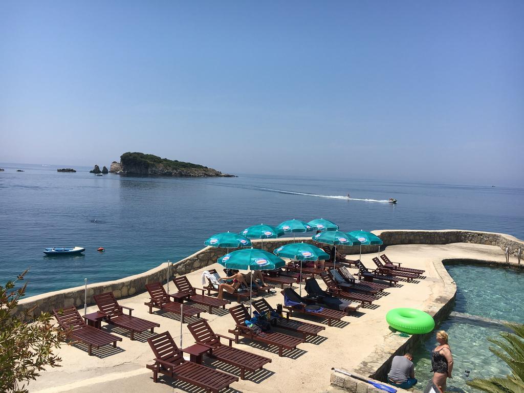 Axenia Hotel 尤塔哈 外观 照片