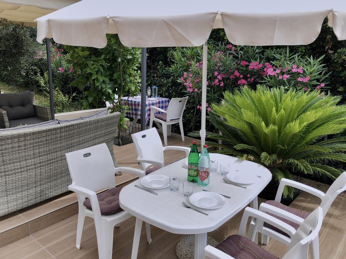 Axenia Hotel 尤塔哈 外观 照片