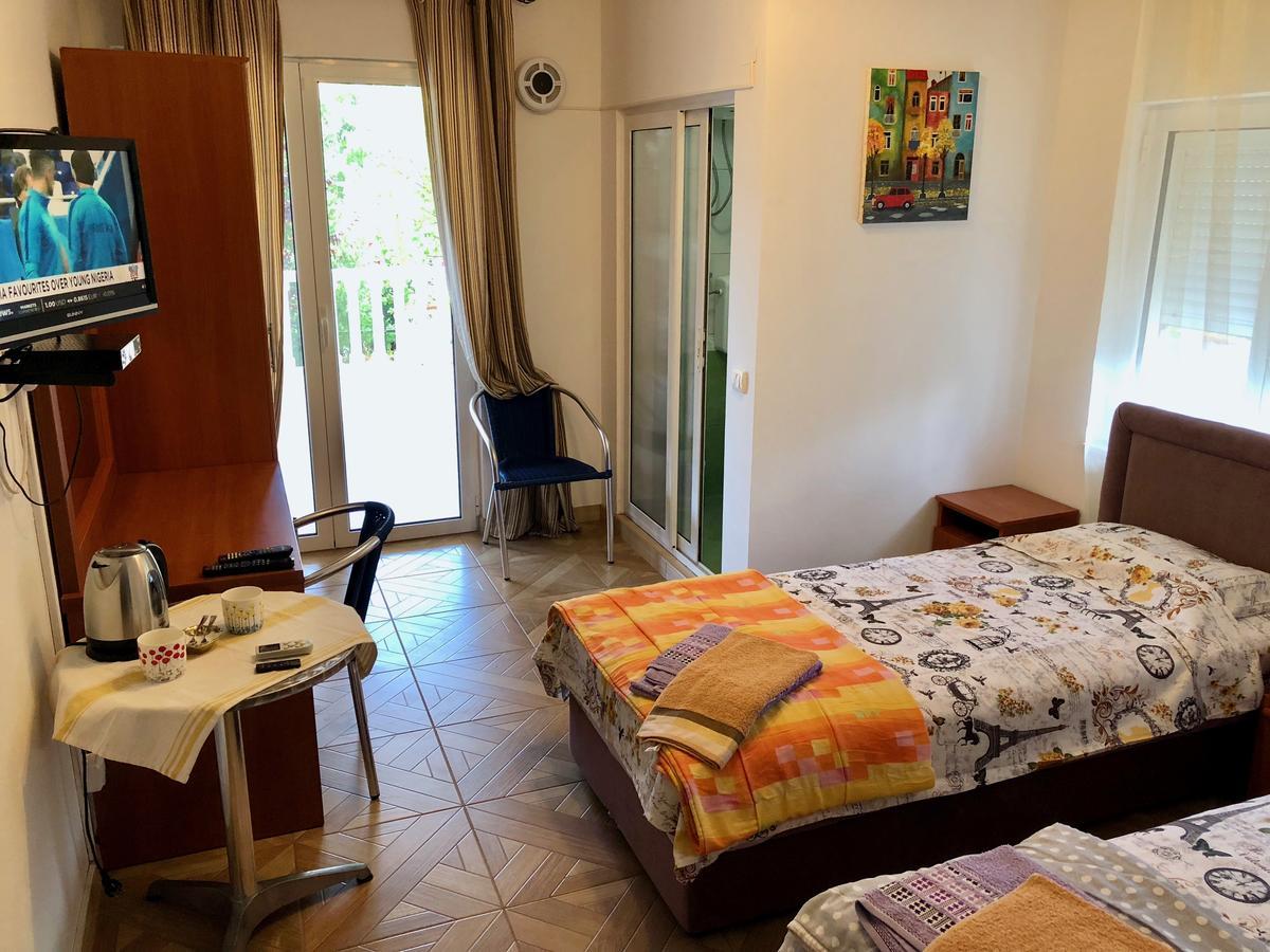 Axenia Hotel 尤塔哈 外观 照片